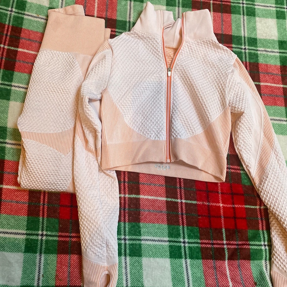 Gym wear 2pc pink set
